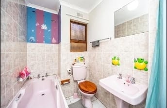 3 Bedroom Property for Sale in Gonubie Eastern Cape